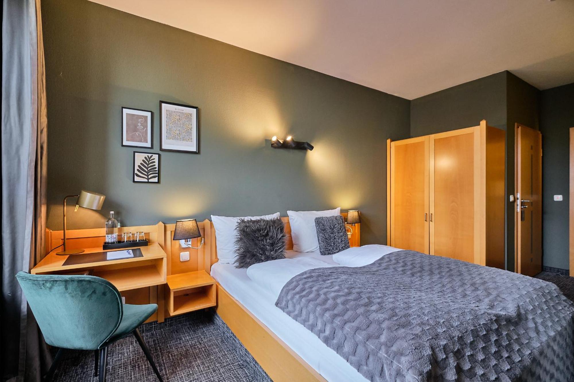 Hotel Roter Hahn Regensburg Kültér fotó