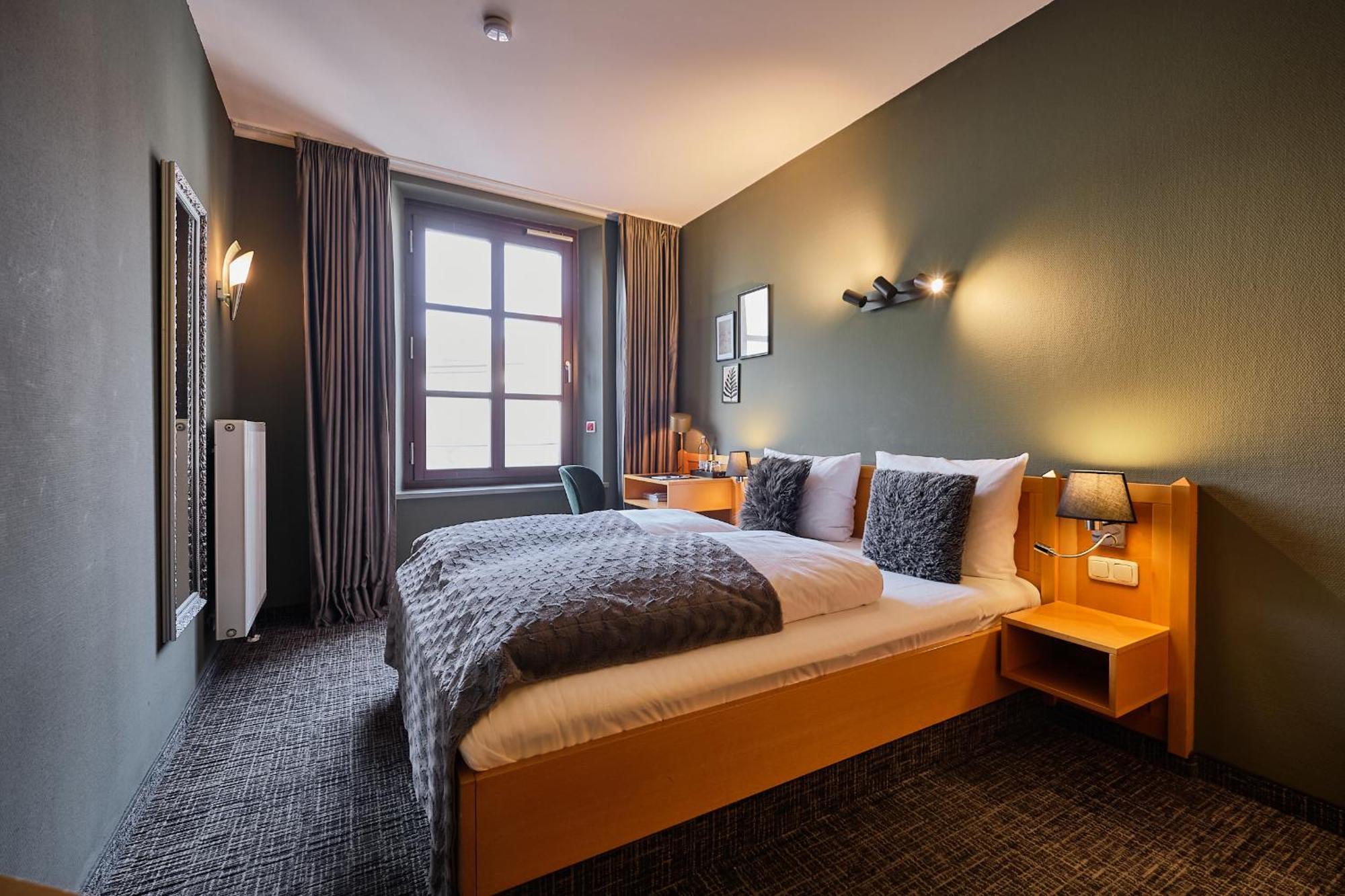 Hotel Roter Hahn Regensburg Kültér fotó